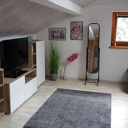 Kleine Gemuetliche Mansardenwohnung Im Suedosten Muenchens Assling Exteriér fotografie